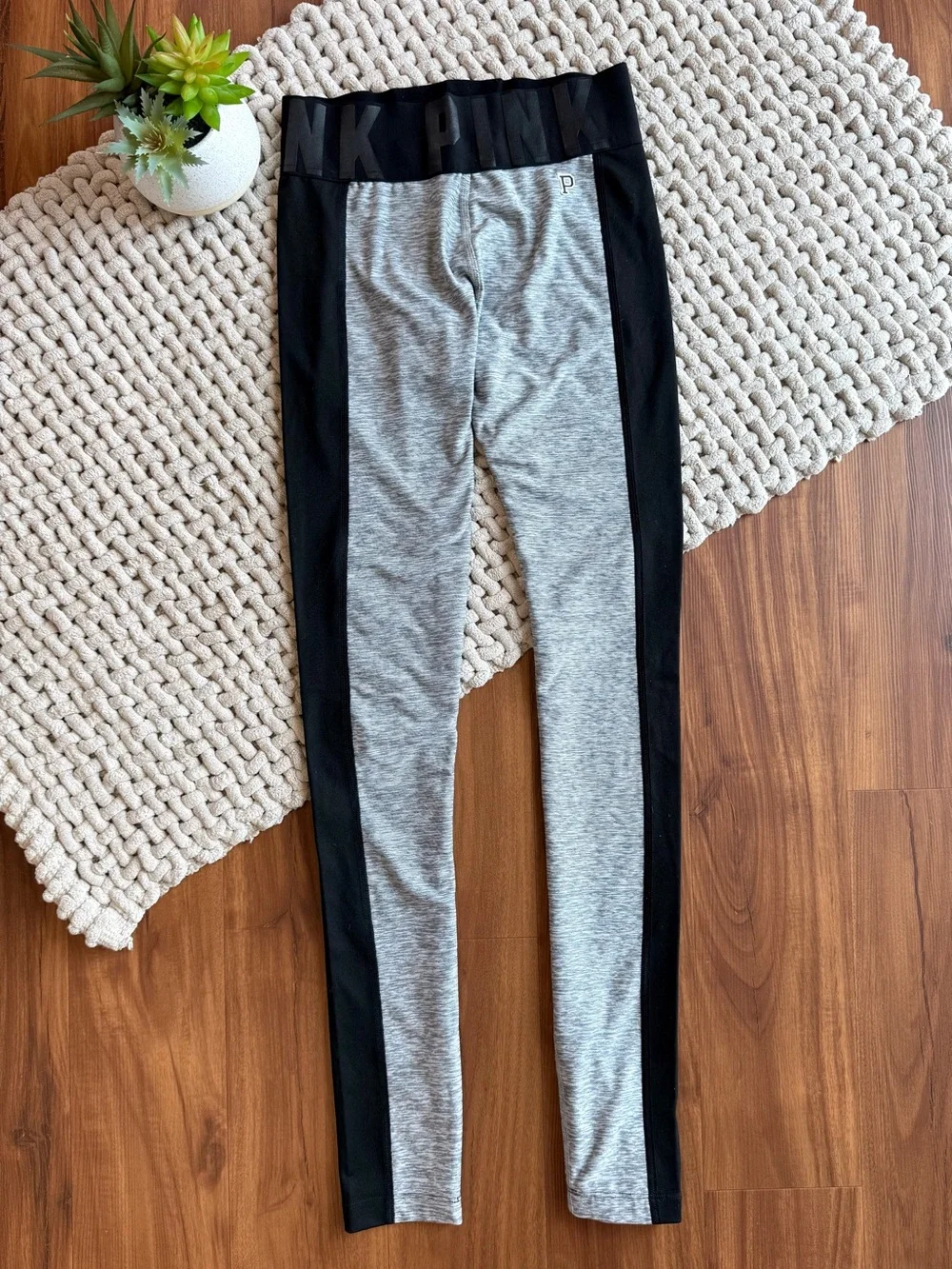 Victorias Secret | PINK Ultimate High Waist Leggings Black/Gray | X-Small
